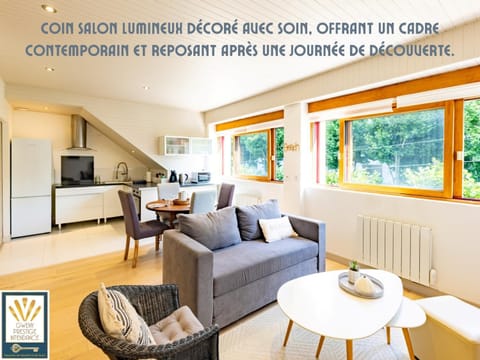 Living room, Dining area, Garden view, internet, kitchen