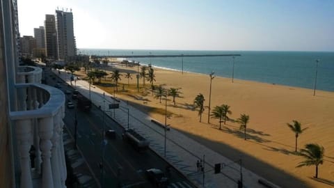 Sea view, Street view