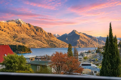 Nearby landmark, Lake view, Mountain view