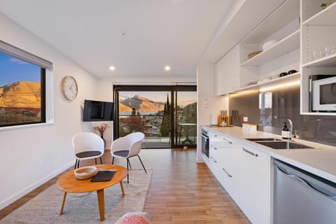 Kitchen or kitchenette, Living room, Dining area