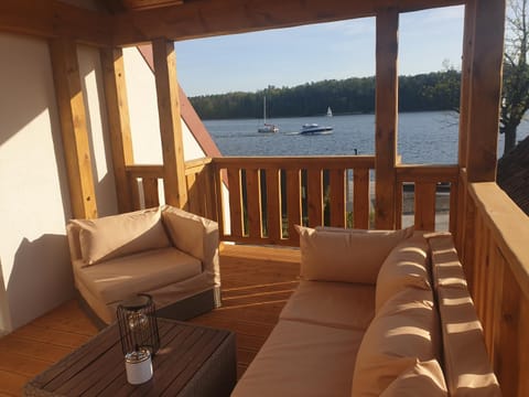 Day, Natural landscape, Balcony/Terrace, Seating area, Lake view