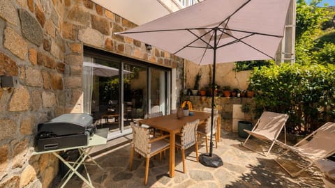 Patio, BBQ facilities, Balcony/Terrace