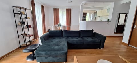 Living room, Diving
