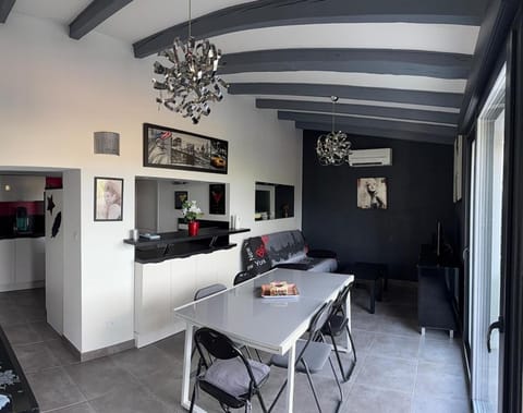 Living room, Dining area
