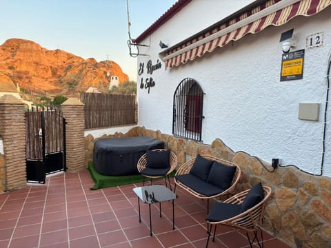 Patio, Hot Tub, Balcony/Terrace, Mountain view