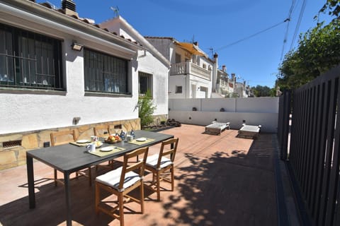 Garden view, Garden view
