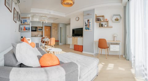 Communal lounge/ TV room, Living room, Seating area