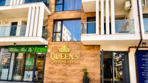 Property building, Logo/Certificate/Sign, Logo/Certificate/Sign, On site, Location, Certificate/Award, Certificate/Award