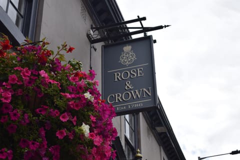 Facade/entrance, Property logo or sign, Street view