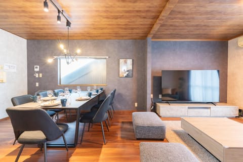 TV and multimedia, Living room, Dining area