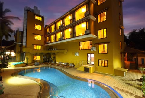 Property building, Facade/entrance, Swimming pool