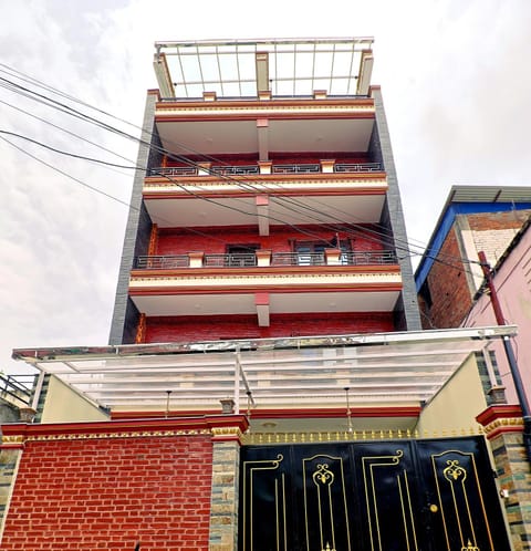 Property building, Facade/entrance