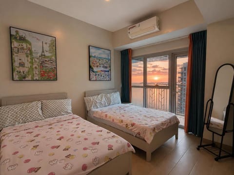 Balcony/Terrace, Decorative detail, Bedroom, Sea view, Sunset, air conditioner