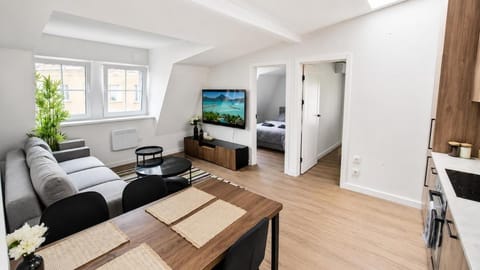 Communal lounge/ TV room, Living room