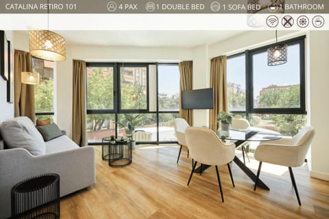 TV and multimedia, Living room, Photo of the whole room, Seating area