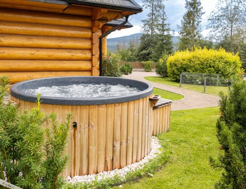 Garden, Hot Tub