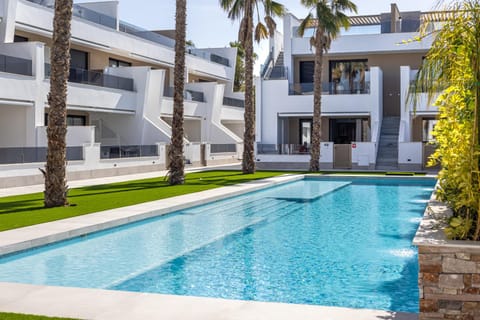 Property building, Garden, Swimming pool