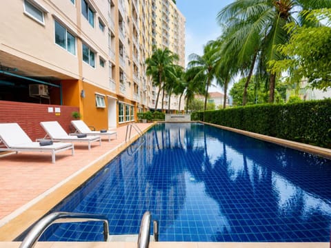 Property building, Swimming pool
