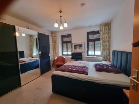 Property building, Living room, Bedroom