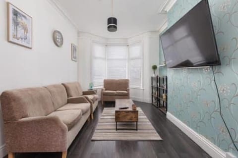TV and multimedia, Living room, Seating area