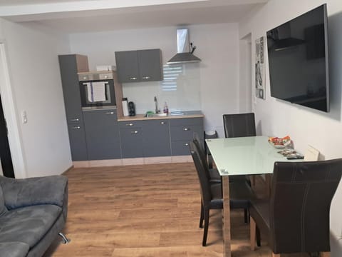 Kitchen or kitchenette, Dining area, kitchen