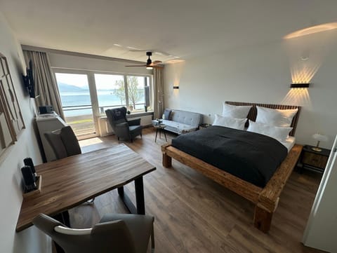 Living room, Bedroom