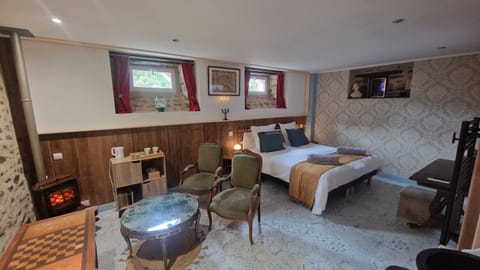 Bed, Living room, Photo of the whole room, Bedroom