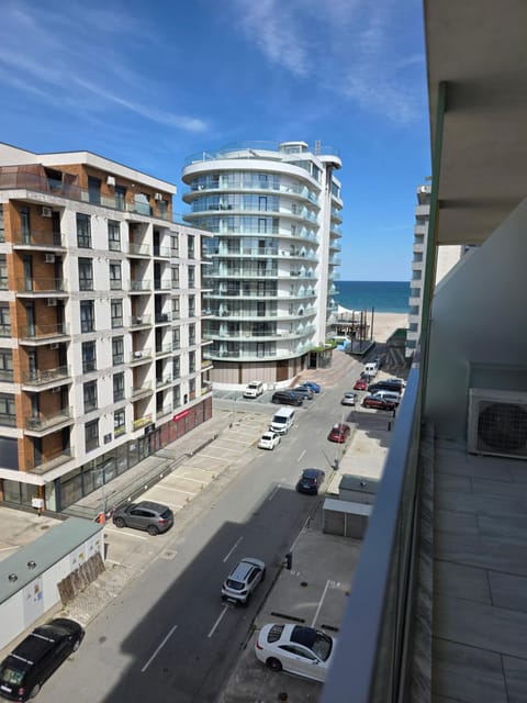 Day, Neighbourhood, Sea view, Street view, Parking