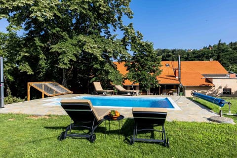 Pool view, Swimming pool