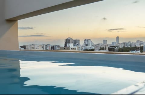 Balcony/Terrace, City view, Pool view, Swimming pool, Swimming pool