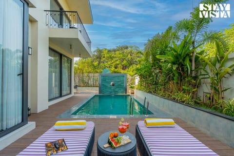 Swimming pool, Swimming pool