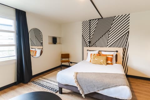 Bed, Bedroom, air conditioner