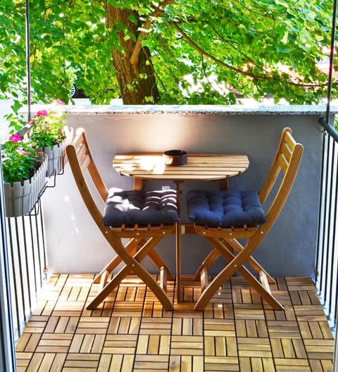 Balcony/Terrace, Garden view