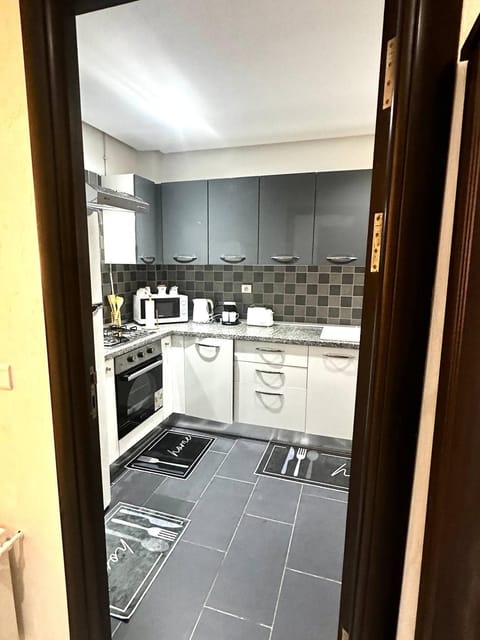 microwave, oven, kitchen