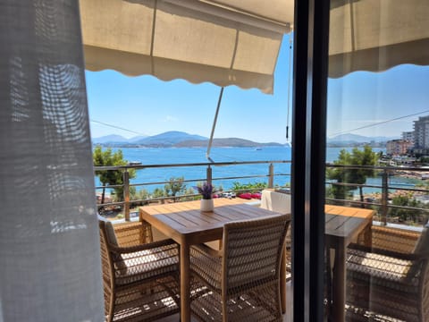 Balcony/Terrace, Dining area, Mountain view, Sea view