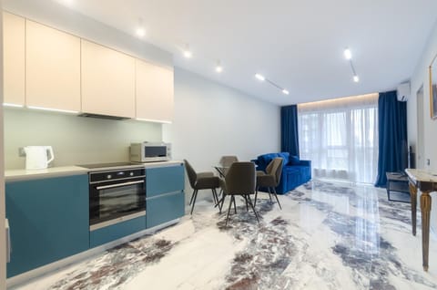 Living room, Seating area, Dining area, pet friendly