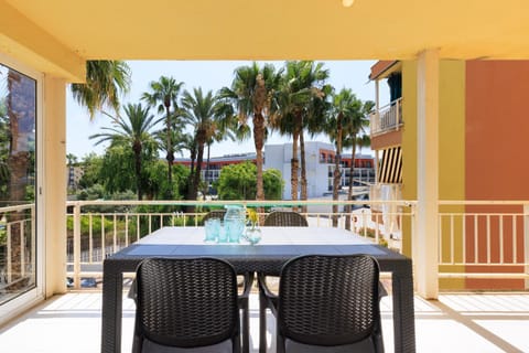 Balcony/Terrace, Dining area