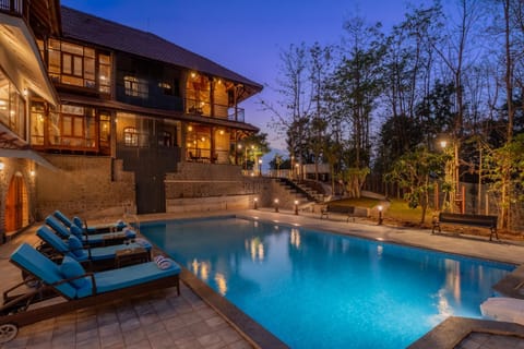 Property building, Swimming pool