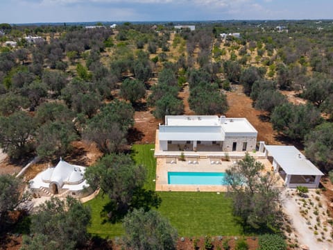 Property building, Facade/entrance, Spring, Summer, Spa and wellness centre/facilities