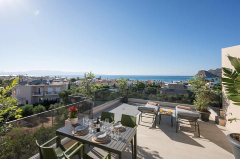 Day, Natural landscape, View (from property/room), Balcony/Terrace, Balcony/Terrace, Living room, Seating area, Dining area, Sea view