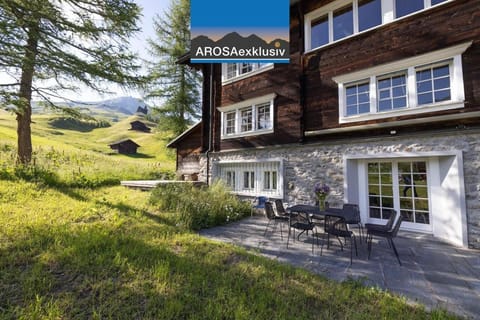 Property building, Spring, Day, Garden, Garden view, Mountain view