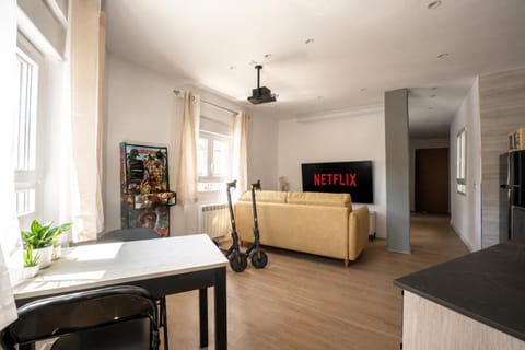Communal lounge/ TV room, Game Room, TV and multimedia, Living room, Meeting/conference room