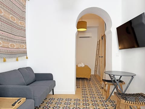 Communal lounge/ TV room, Living room