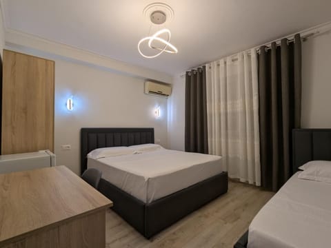 Bed, Photo of the whole room, Bedroom, air conditioner