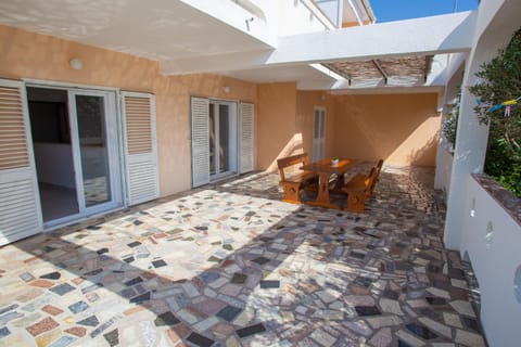 Apartments Tonka Apartment in Novalja