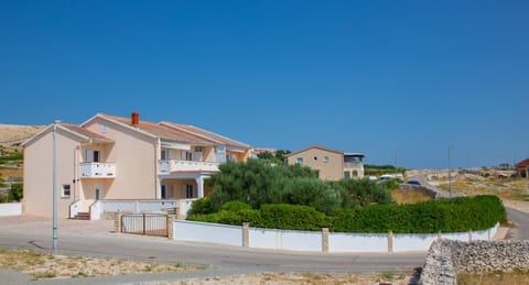 Apartments Tonka Apartment in Novalja