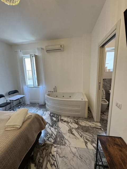 Bed, Bedroom, Bath