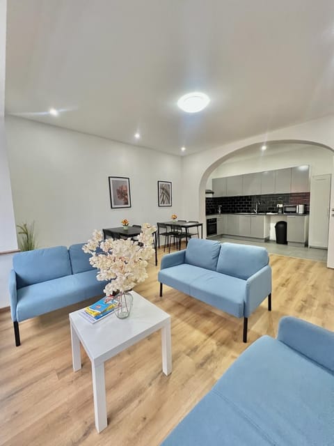 Kitchen or kitchenette, Living room, Dining area