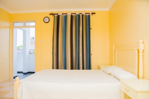 Day, Photo of the whole room, Bedroom
