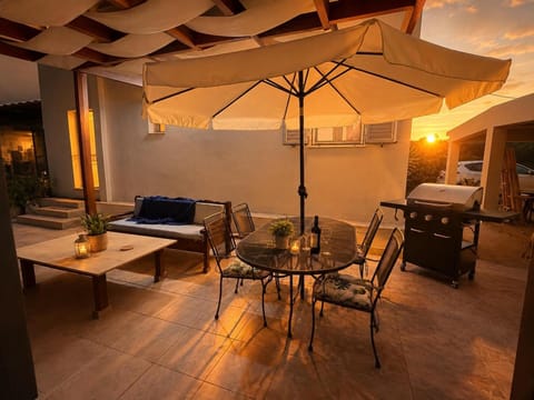 Patio, Dining area